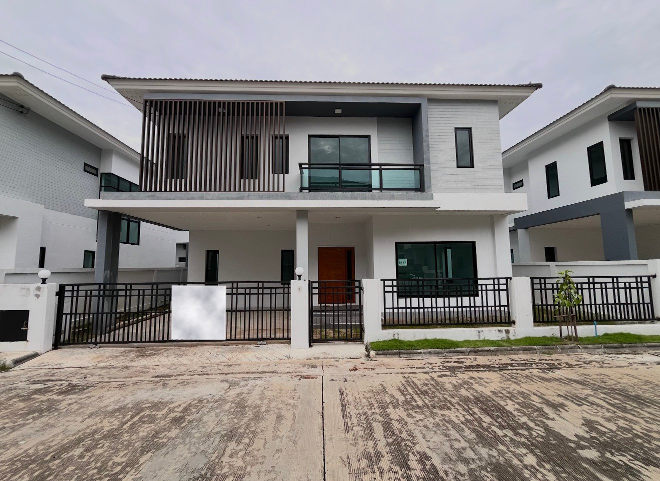🏠 For sale, 2-story detached house, Pattanasiri The Pride, Ramintra-Wongwaen-Chatuchot. Best value in the zone, close to the expressway, connecting Ekkamai-Rama 9 ✅ House in new condition, ready to move in. 🏠 For sale, 2-story detached house, Pattanasiri The Pride, Ramintra-Wongwaen-Chatuchot. Best value in the zone, close to the expressway, connecting Ekkamai-Rama 9 ✅ House in new condition, ready to move in.