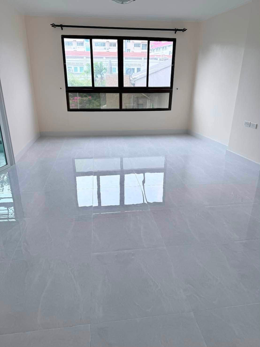 (รหัส S5756) ขายคอนโด โครงการ ฺLumpini Place Narathiwas 24 : ลุมพินี เพลส นราธิวาส 24