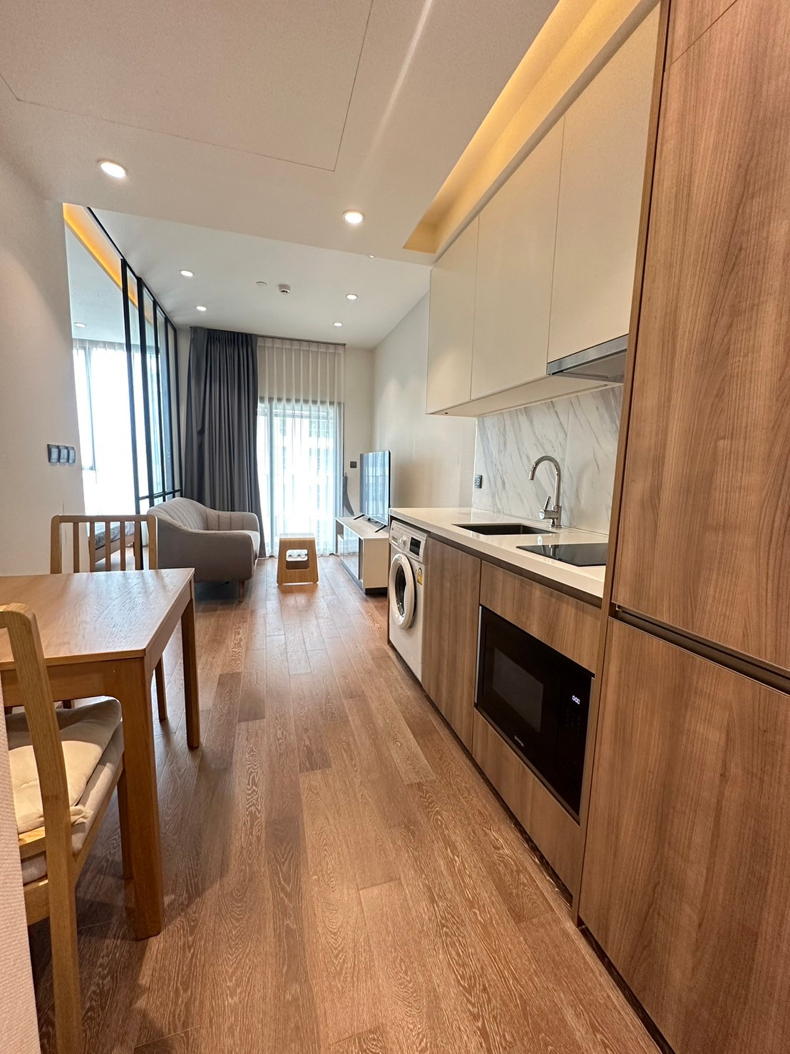 MUNIQ Sukhumvit 23 | คอนโดเลี้ยงสัตว์ได้ 
