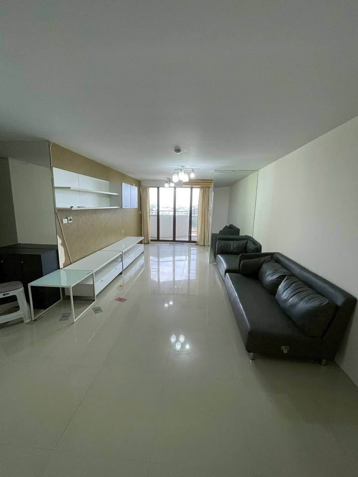 (รหัส SM2125) ขายคอนโด โครงการ Floraville Condominium : ฟลอร่าวิลล์ คอนโดมิเนียม