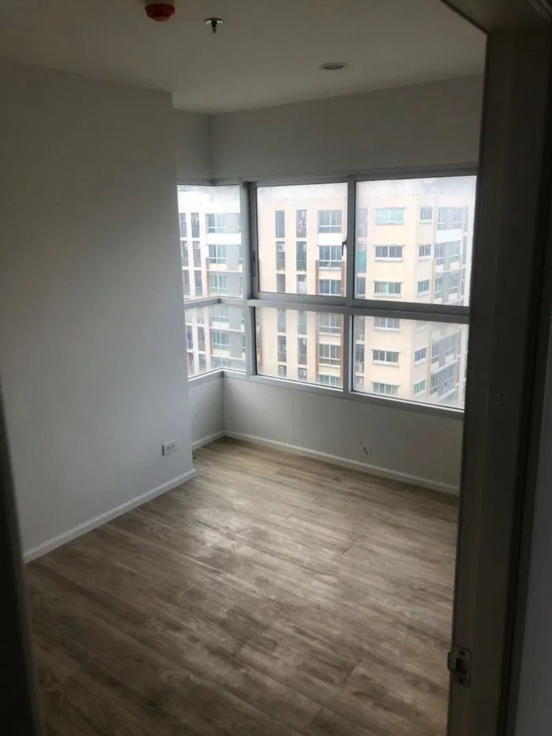 (Code SM2122) Condo for sale, Issi Condo Suksawat project: Issi Condo Suksawat