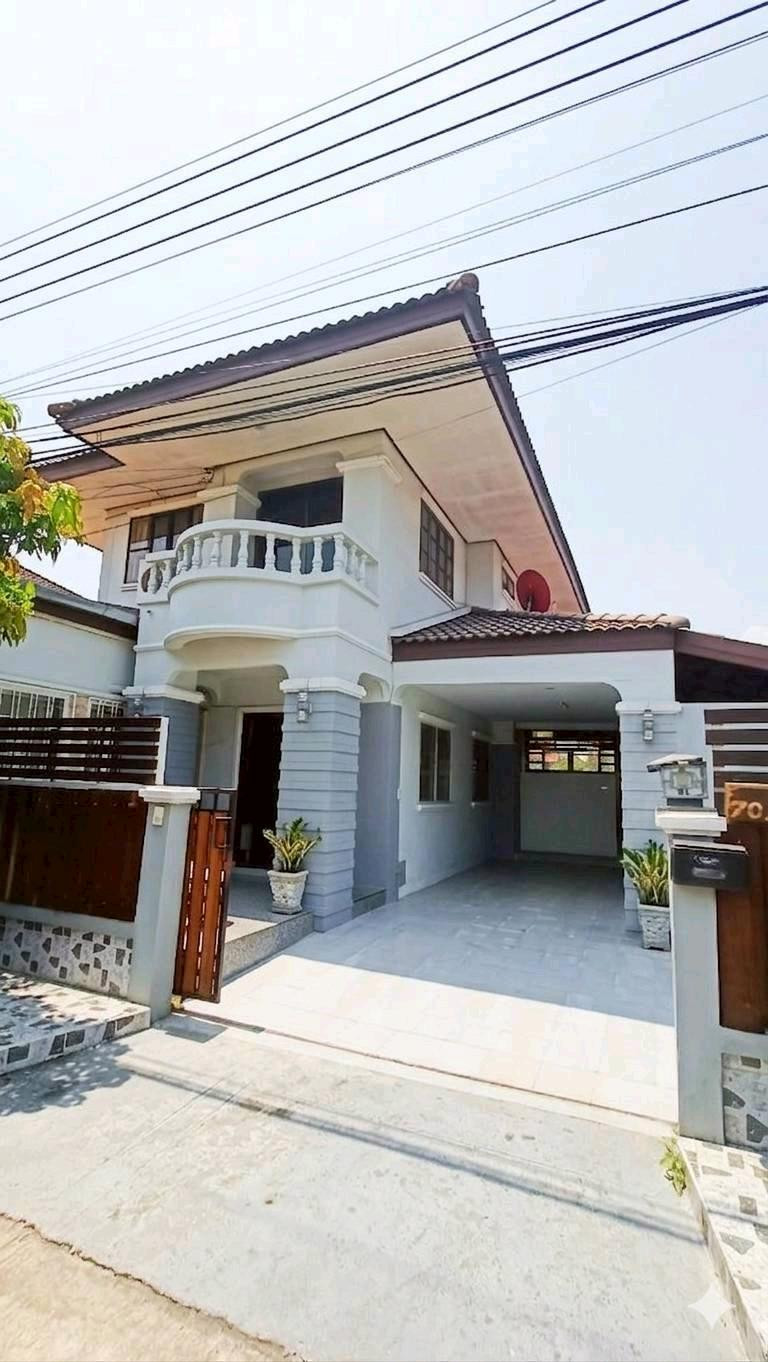 ขายบ้านเดี่ยว AC House 1 หมู่บ้าน​ เอ​ ซี​ เฮ้าส์​ 1 ลำลูกกา คลอง 4 ปทุมธานี ต่อเติมเต็มพื้นที่ 220 ตร.ม. ในราคาแค่ 2.99 ล้าน