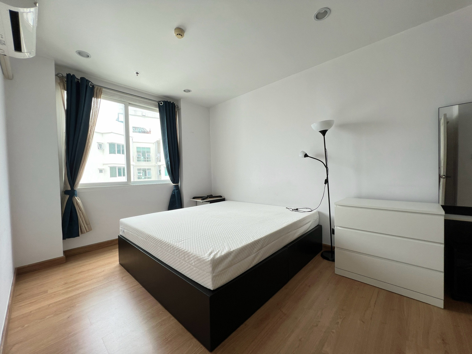 For rent: Supalai Wellington 1 - size 47 square meters, price 17,000, negotiable, ready to move in.