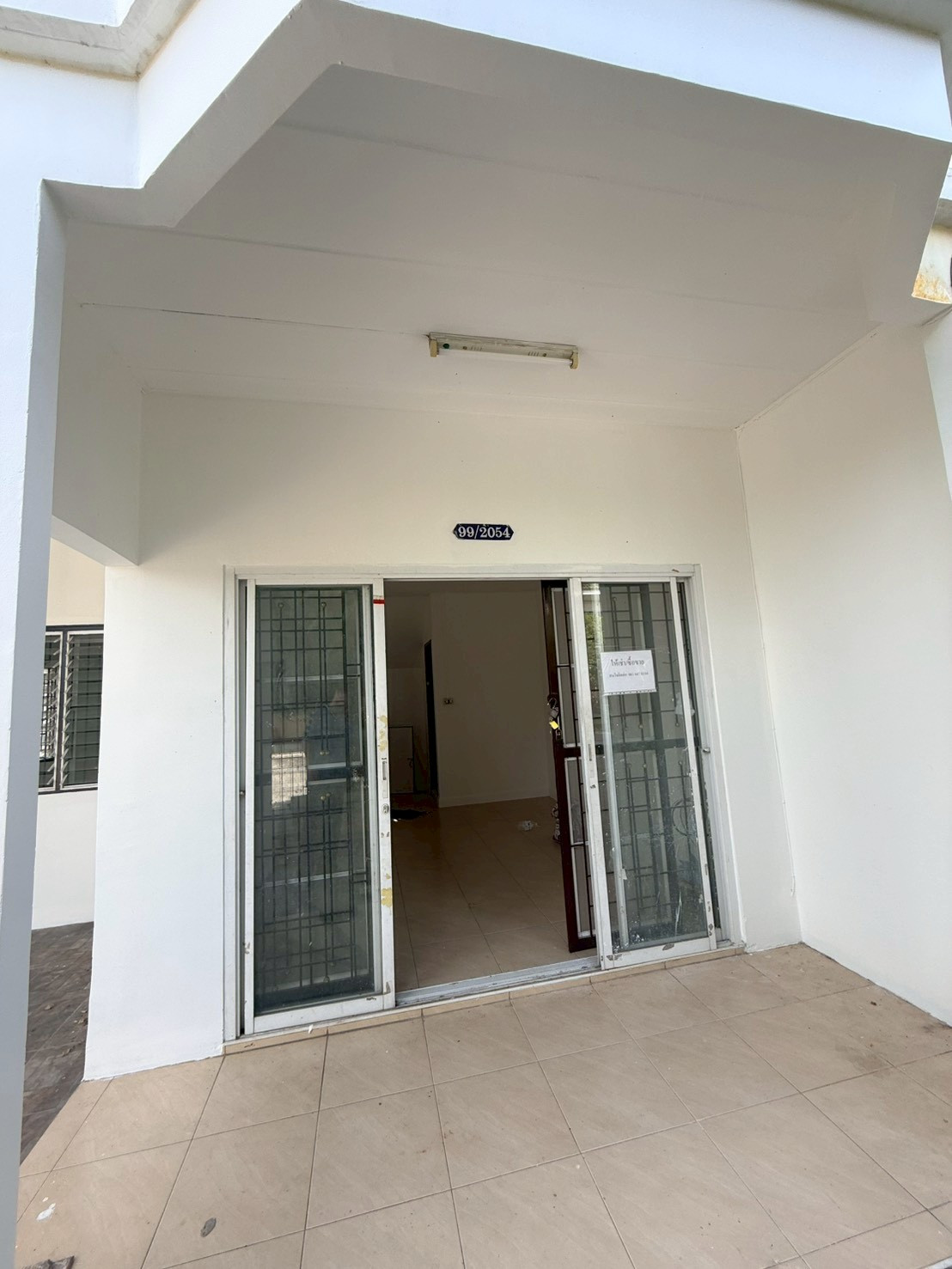 Townhome for sale, good location Behind the corner next to the garden! Pisan Village Phase 11/1 (Soi Tha Kham 23)
