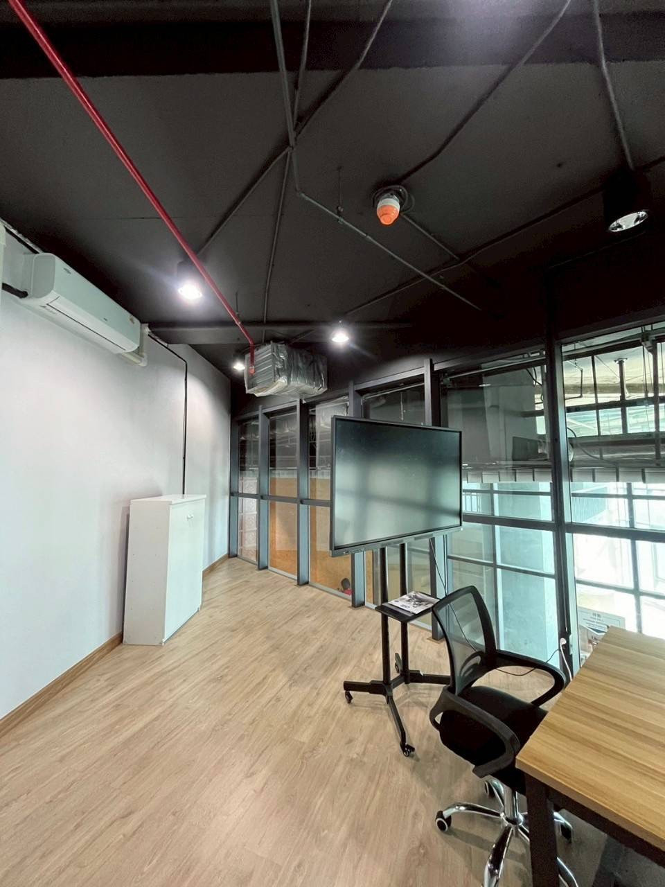 🏢 Large 2-Storey Commercial Space for RENT at Artisan Ratchada | 376 SQ.M. | ฿125,000/Month – รูปที่ 2
