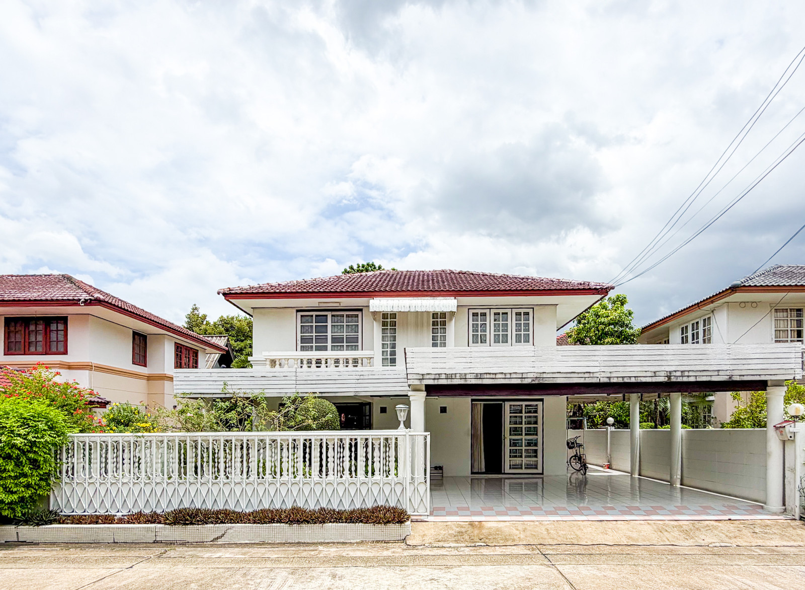 Bring 5 million, get a single house in a prime location on Line 1, good condition 🔥 Single house Suan Phak 44 / 3 bedrooms (for sale), Single House Suan Phak 44 / 3 Bedrooms (FOR SALE) BALL437 Bring 5 million, get a single house in a prime location on Line 1, good condition 🔥 Single house Suan Phak 44 / 3 bedrooms (for sale), Single House Suan Phak 44 / 3 Bedrooms (FOR SALE) BALL437