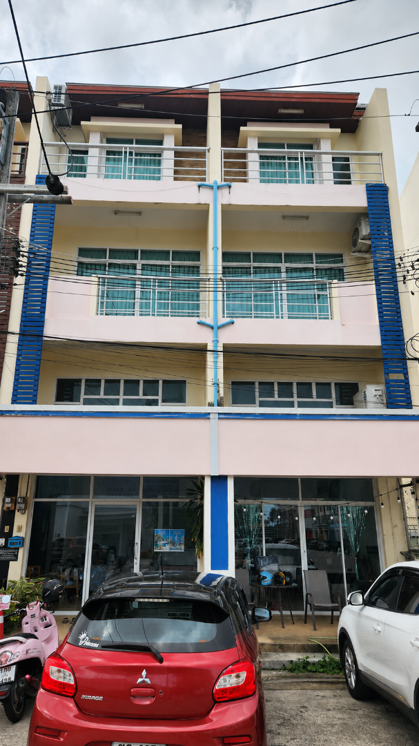 🏢 ขายอาคารพาณิชย์ 4 ชั้น ติดถนนใหญ่ ใกล้ Robinson Lifestyle Chalong | พื้นที่ใช้สอย 499 ตร.ม. | 13.5 ล้านบาท – รูปที่ 2