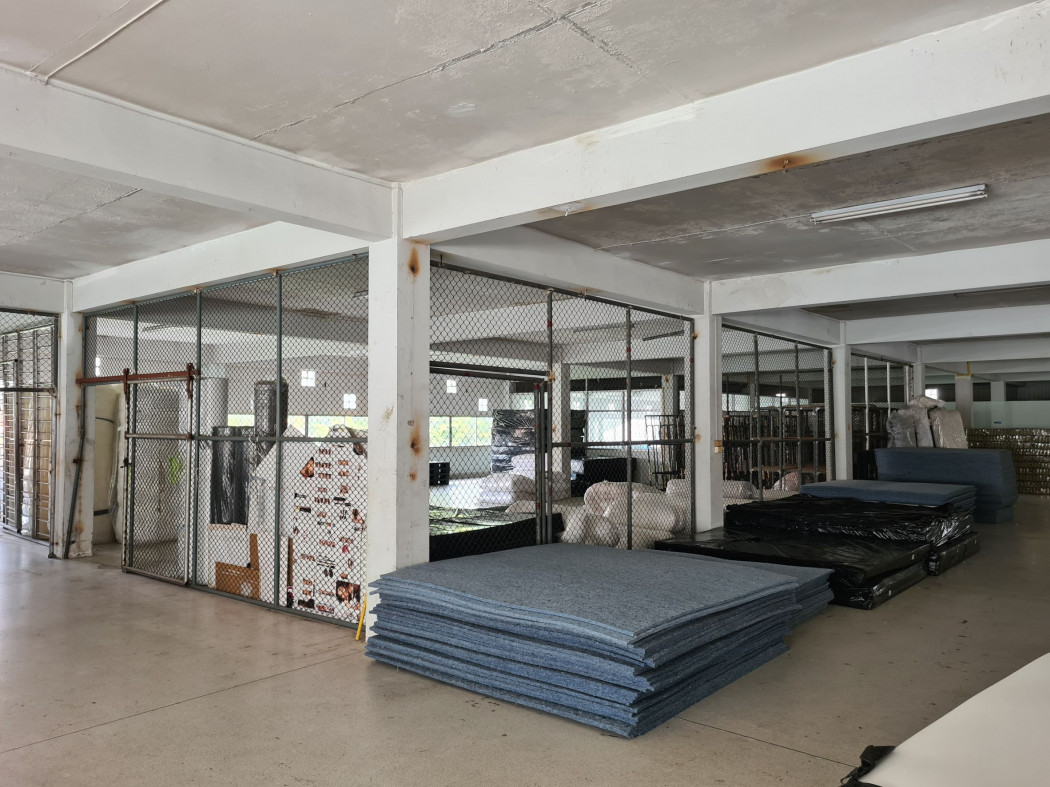 Warehouse for rent, Rama 3, size 180 sq m, in the heart of the city, has an elevator.