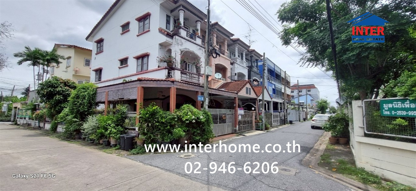 Townhome, 3 floors, 18.4 sq m. Townhome near Central Ladprao Department Store. Soi Lat Phrao 47 (Bridge 2) Lat Phrao Road, Soi Lat Phrao 47 Wang Thonglang District Bangkok