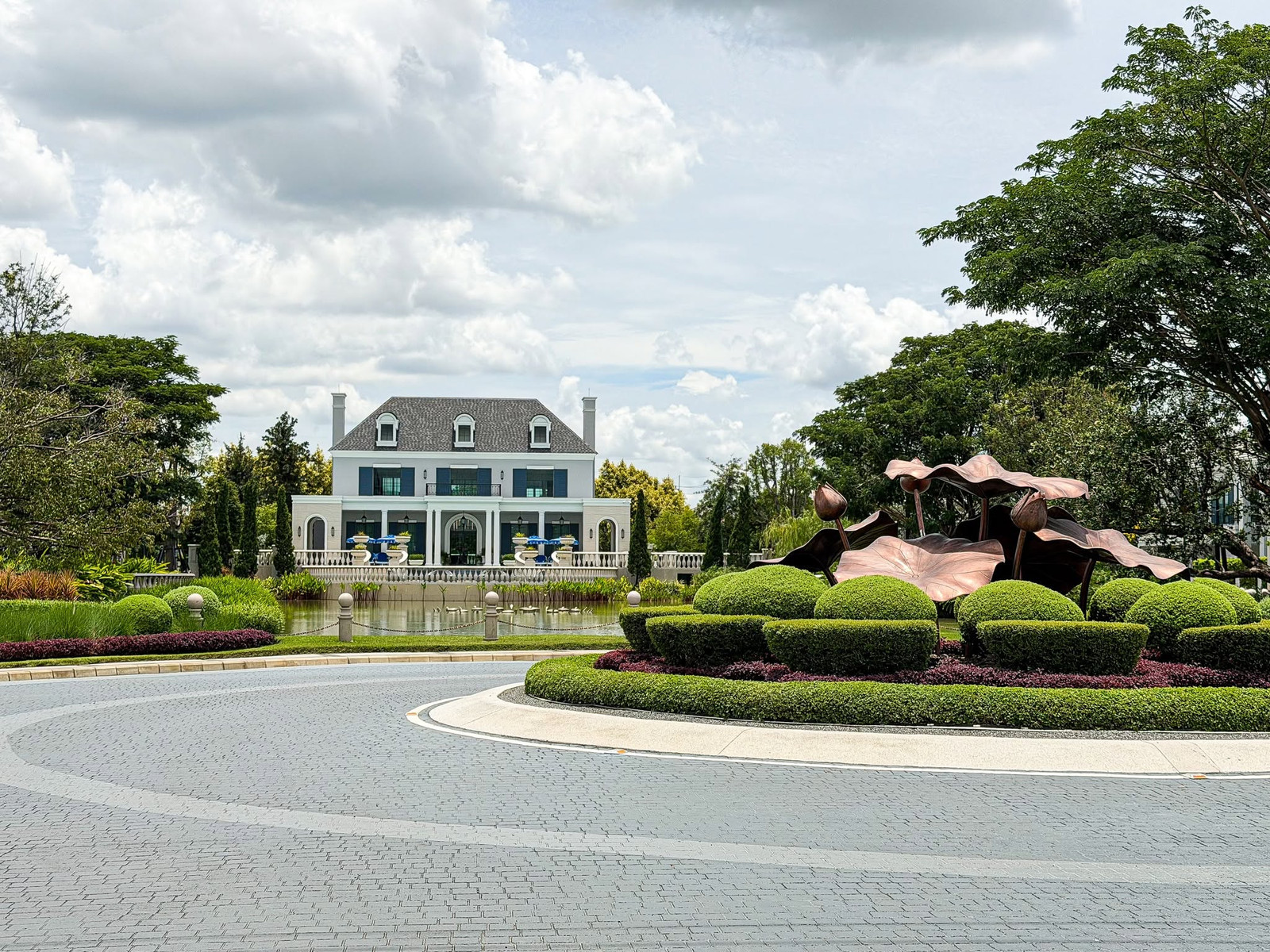 ให้เช่า บ้านเศรษฐสิริ ดอนเมือง บนเนื้อที่ 90.40 ตร.วา พื้นที่ใช้สอย 383 ตร.ม. 5 ห้องนอน 6 ห้องน้ำ 3 ที่จอดรถ เฟอร์ครบพร้อมเข้าอยู่ – รูปที่ 2