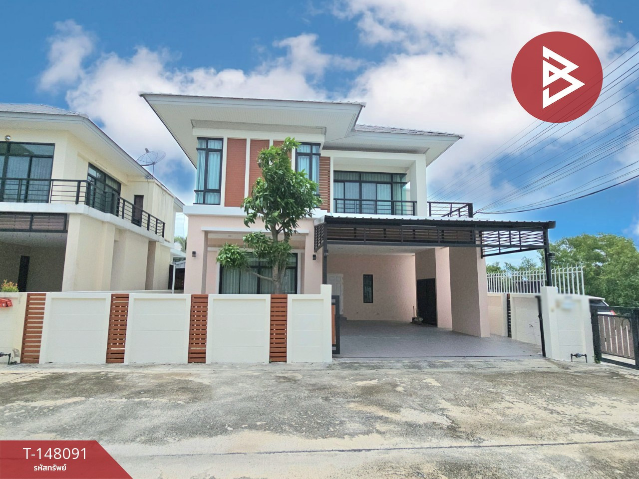 Single house for sale Warasiri Place Village, Chonburi (Warasiri Place), ready to move in. Single house for sale Warasiri Place Village, Chonburi (Warasiri Place), ready to move in.