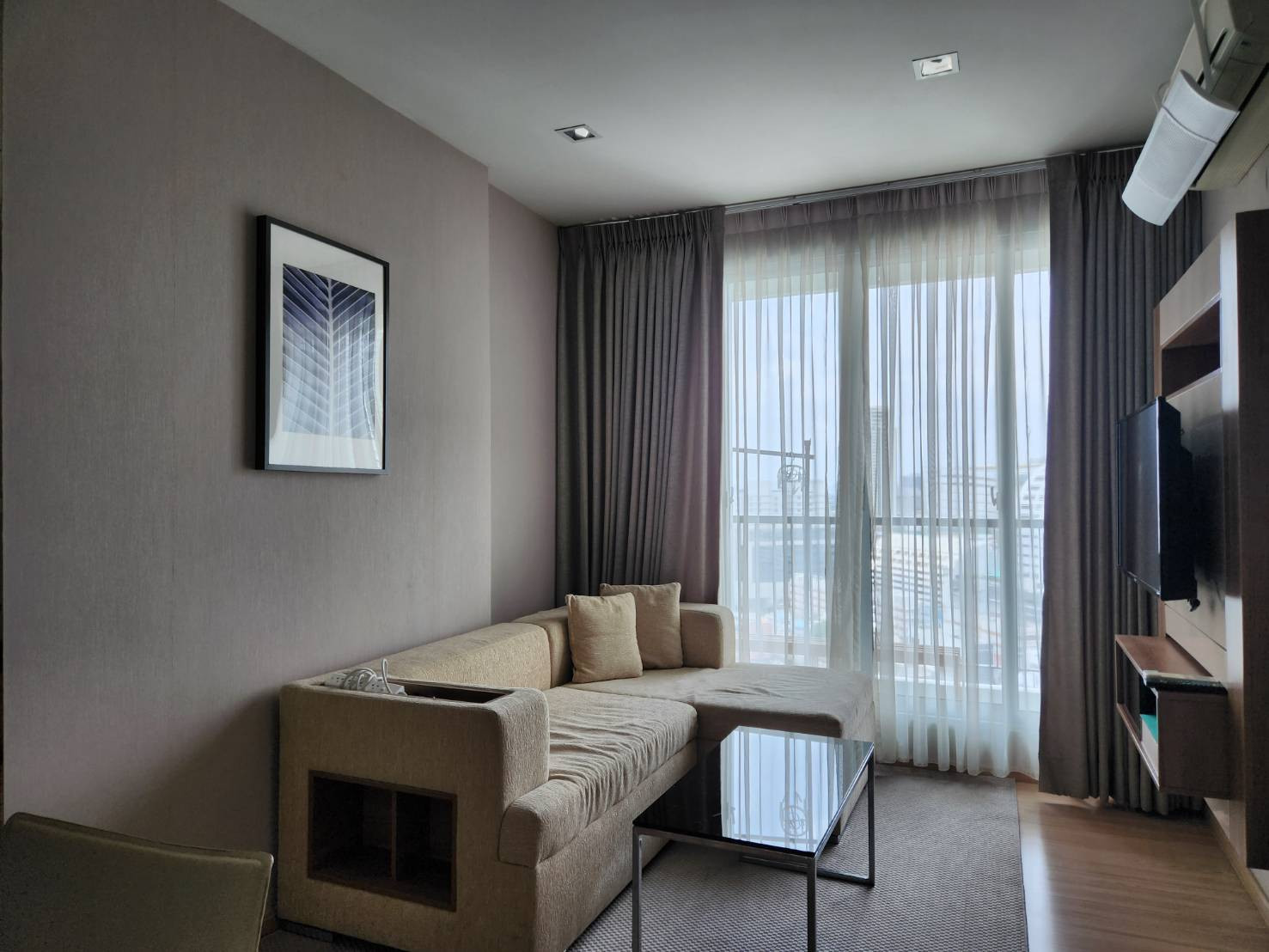 ให้เช่าคอนโด Rhythm Sathorn ชั้น 17 ทำเลดี เดินทางสะดวก ใกล้ BTS สะพานตากสิน ให้เช่าคอนโด Rhythm Sathorn ชั้น 17 ทำเลดี เดินทางสะดวก ใกล้ BTS สะพานตากสิน