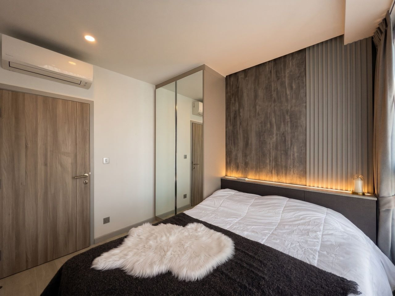 For sale with tenant, Knightsbridge Prime Sathorn Condo, high floor, beautiful city view, good price. For sale with tenant, Knightsbridge Prime Sathorn Condo, high floor, beautiful city view, good price.