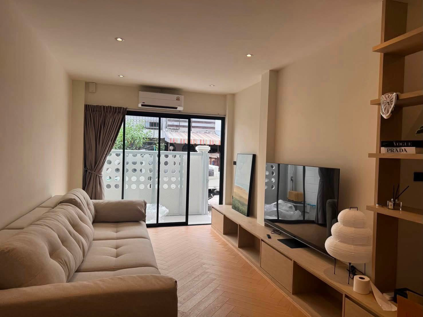 🏡✨ Beautiful house for rent, Sukhumvit 48 location, 3 bedrooms, 4 bathrooms, house, good location in Sukhumvit area. Suitable for families who need private space. Ready to move in 🐶🐱 Pet Friendly ✅ 💰 Rent 58,000 baht/month – รูปที่ 4