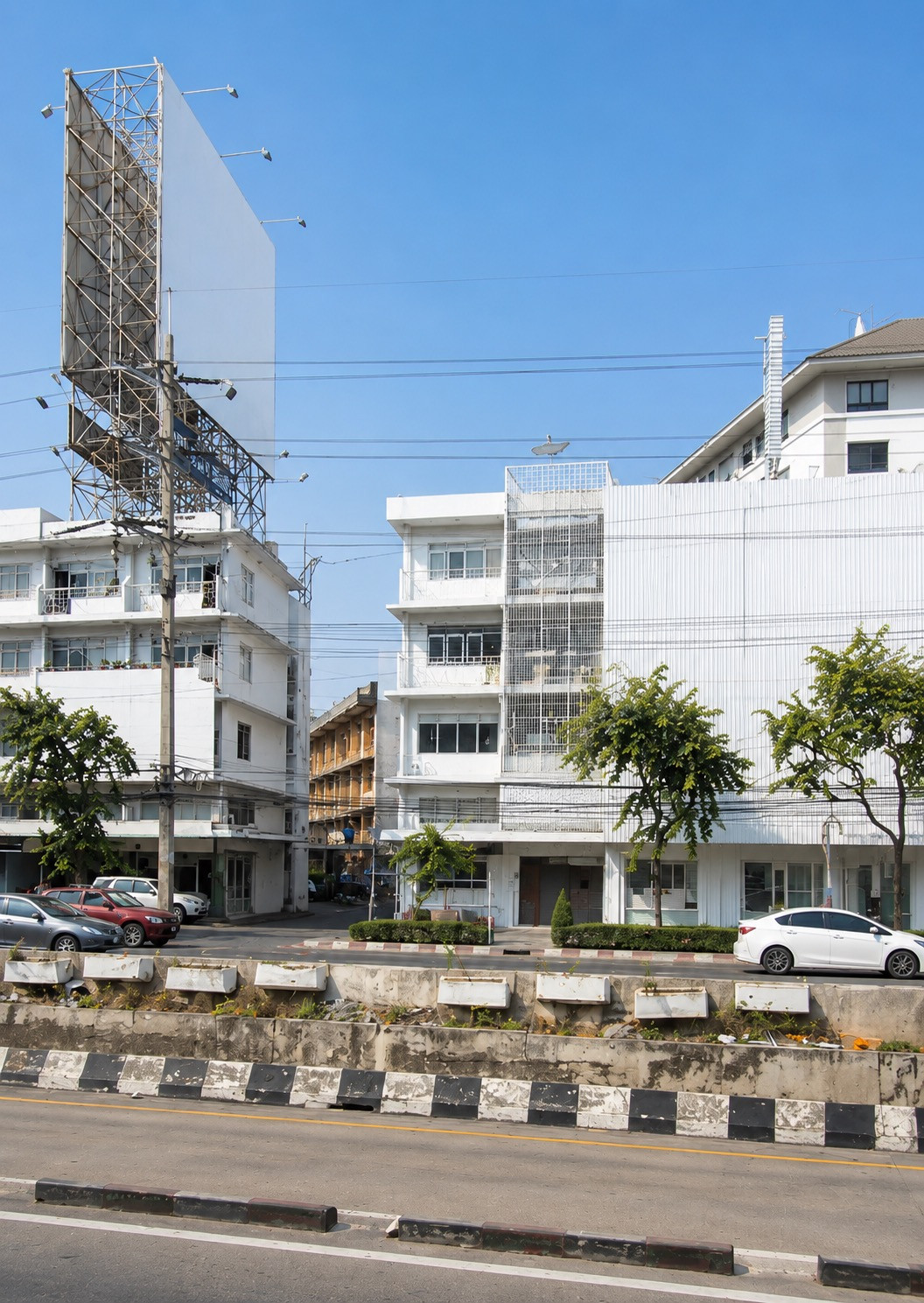 Land for sale on Rama 3 Road, near Bang Kho Laem District Office, good location, next to the main road. Land for sale on Rama 3 Road, near Bang Kho Laem District Office, good location, next to the main road.