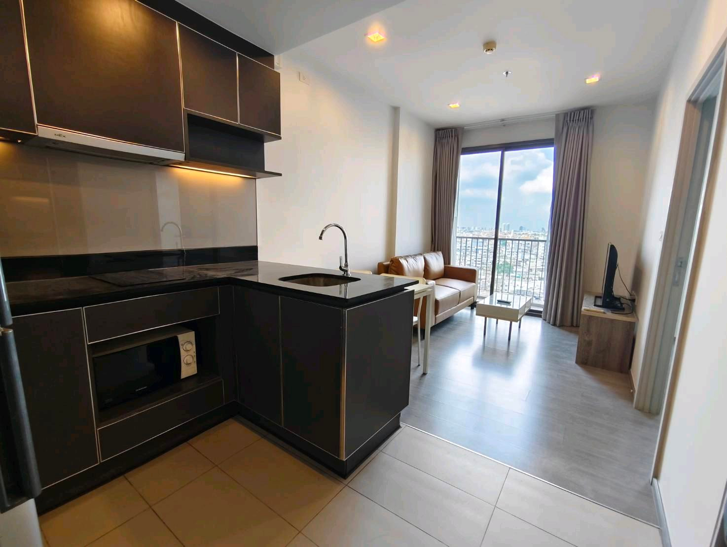 OMG022  [ Nye by Sansiri ]  BTS Wongwian Yai / Nice 1 bedroom unit / Available NOW 14-Oct-26