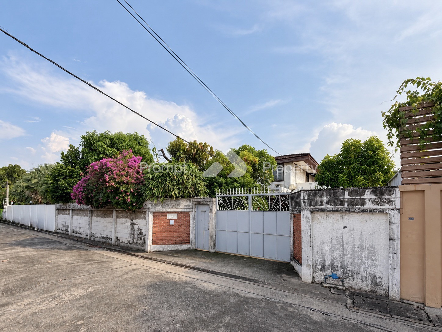 ขายบ้านพร้อมที่ดิน สุขุมวิท 71 ซอยพัฒนเวศน์ 10 เข้า-ออกปรีดี พนมยงค์ 14–16 ขายบ้านพร้อมที่ดิน สุขุมวิท 71 ซอยพัฒนเวศน์ 10 เข้า-ออกปรีดี พนมยงค์ 14–16