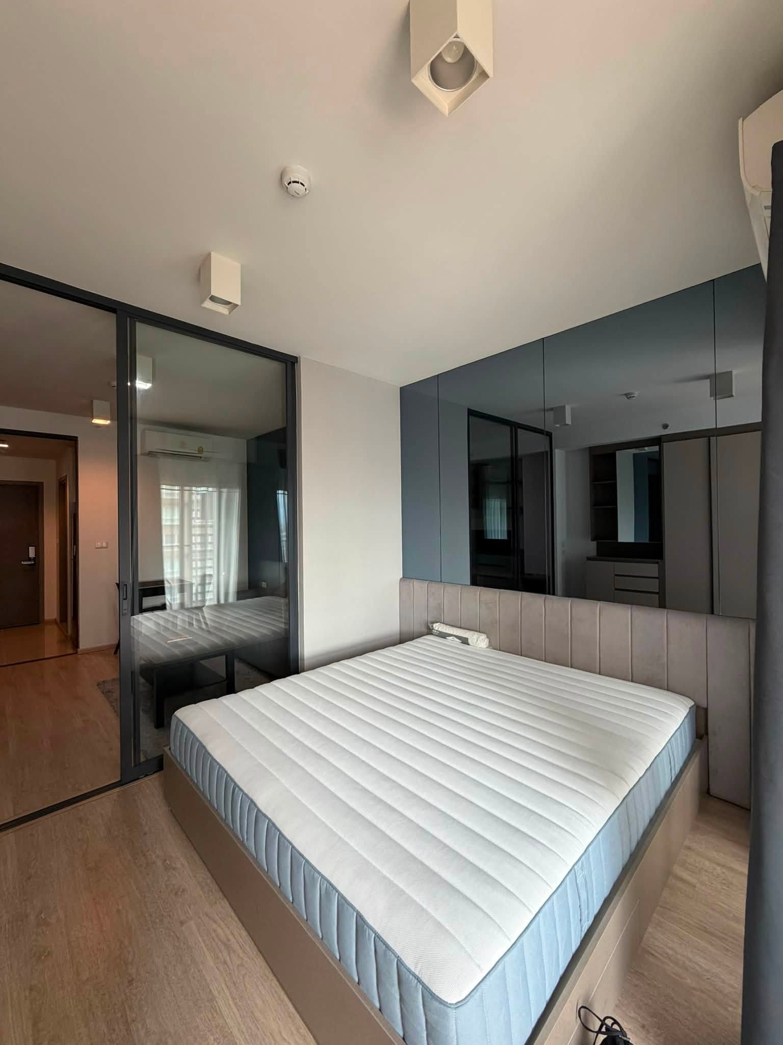 🏙️ For rent IDEO Sathorn–Wongwian Yai | 1 Bedroom | 11th floor | 34.66 sq m. Beautiful room, ready to move in | near BTS Wongwian Yai – รูปที่ 2