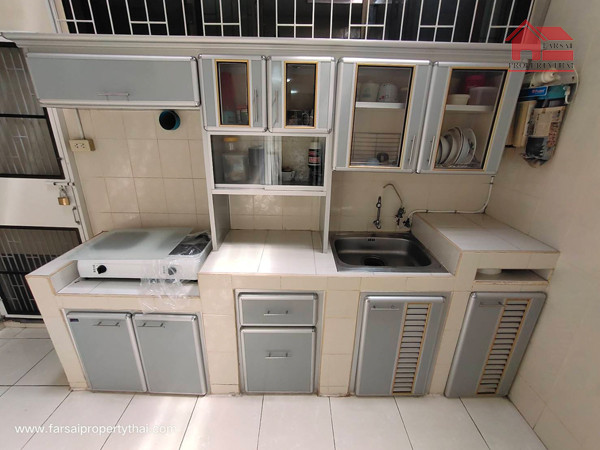 Urgent sale, cheap price, 2-story townhouse, area 18 square meters, 2 bedrooms, 2 bathrooms, air conditioning, fully furnished, house ready to move in, Theparak Road, Soi Mangkorn, selling price 1.5 million baht ( I want to work with you for a long time.  – รูปที่ 4