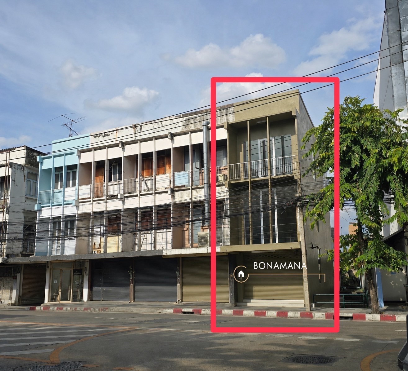 อาคารพาณิชย์ 3 ชั้นให้เช่า ใกล้ MRT เตาปูนเพียง 200 เมตร 