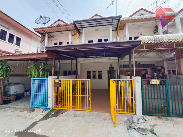 Urgent sale, cheap price, 2-story townhouse, area 18 square meters, 2 bedrooms, 2 bathrooms, air conditioning, fully furnished, house ready to move in, Theparak Road, Soi Mangkorn, selling price 1.5 million baht ( I want to work with you for a long time.  – รูปที่ 2