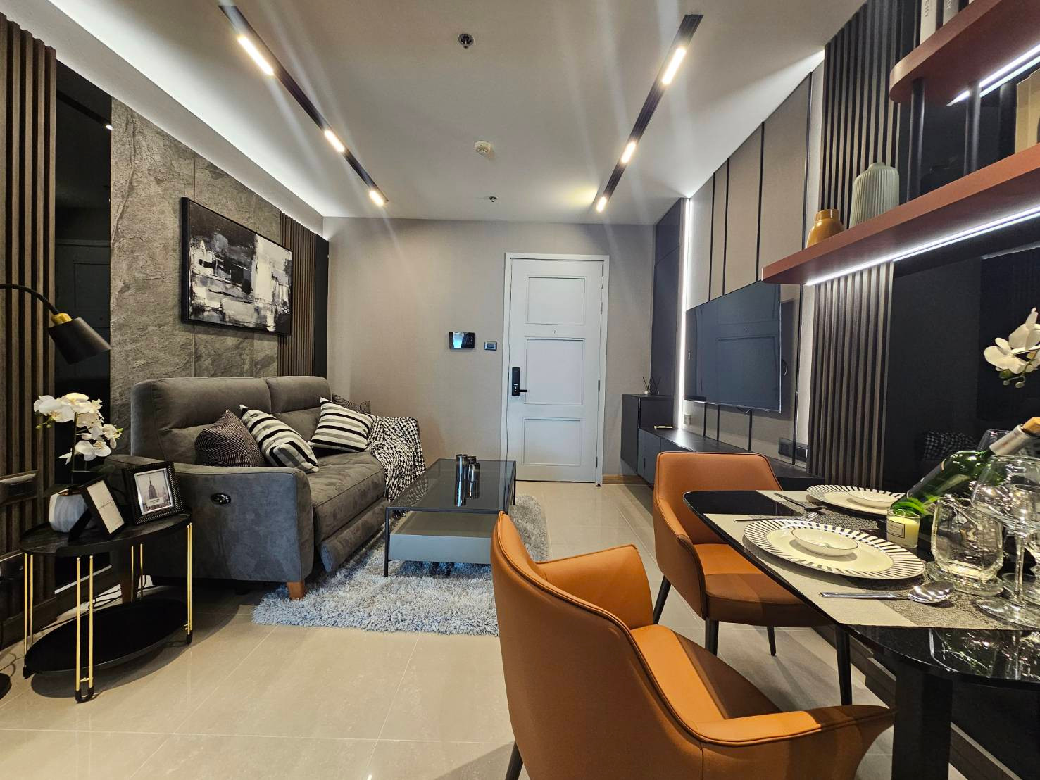Condo for sale with swimming pool view Condo for sale with swimming pool view