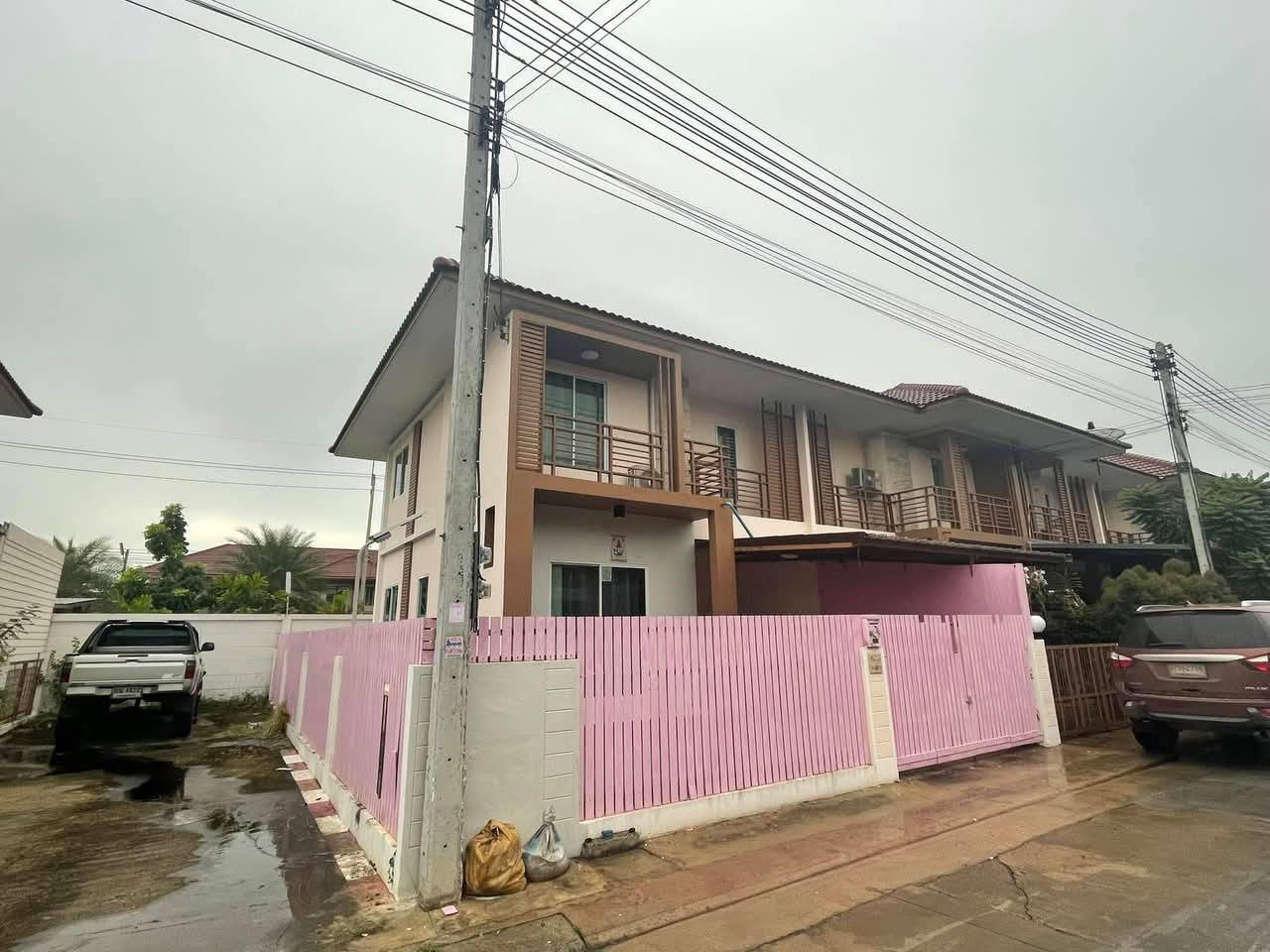 ให้เช่าทาวน์เฮาส์หลังมุม  28.7 ตร.ว.   2 ชั้น 4 ห้องนอน 2 ห้องน้ำ หมู่บ้านไอลีฟ ทาวน์ พระราม 2 กม.18  พร้อมเข้าได้เลย – รูปที่ 2