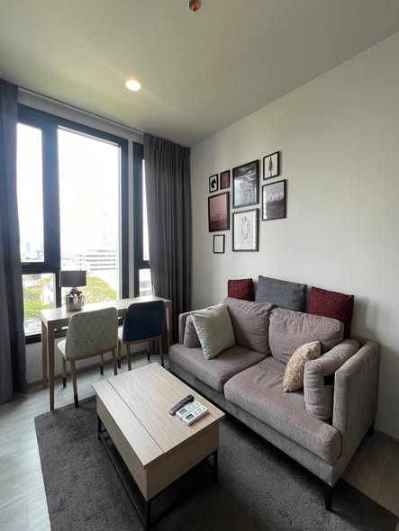 Condo for rent/sale XT Ekkamai near BTS Ekkamai.