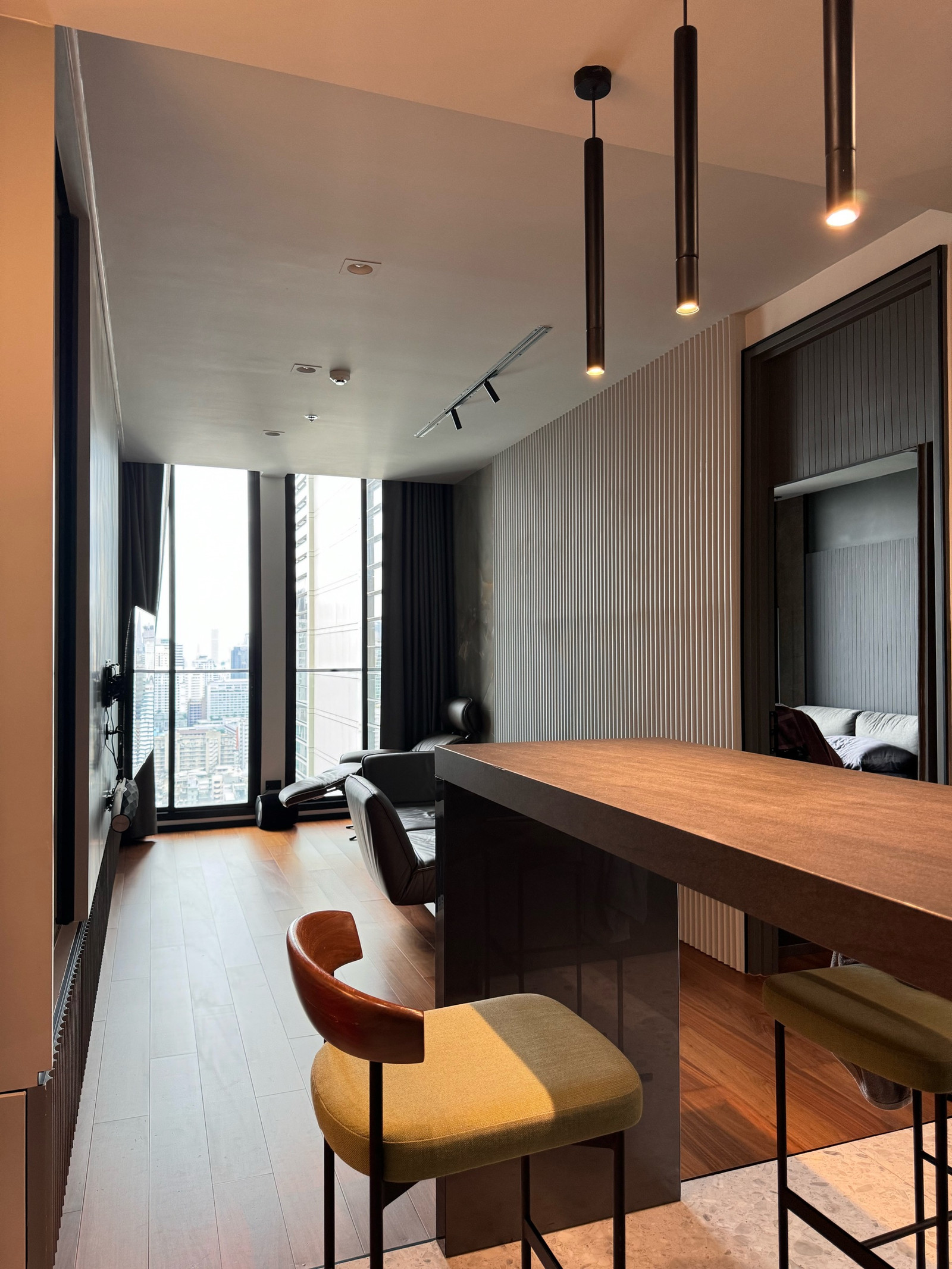 For rent condo noble ploenchit 0 km from bts Ploenchit, beautifully decorated, high floor, fully furnished, ready to move in, 1 bedroom, 1 bathroom. – รูปที่ 2