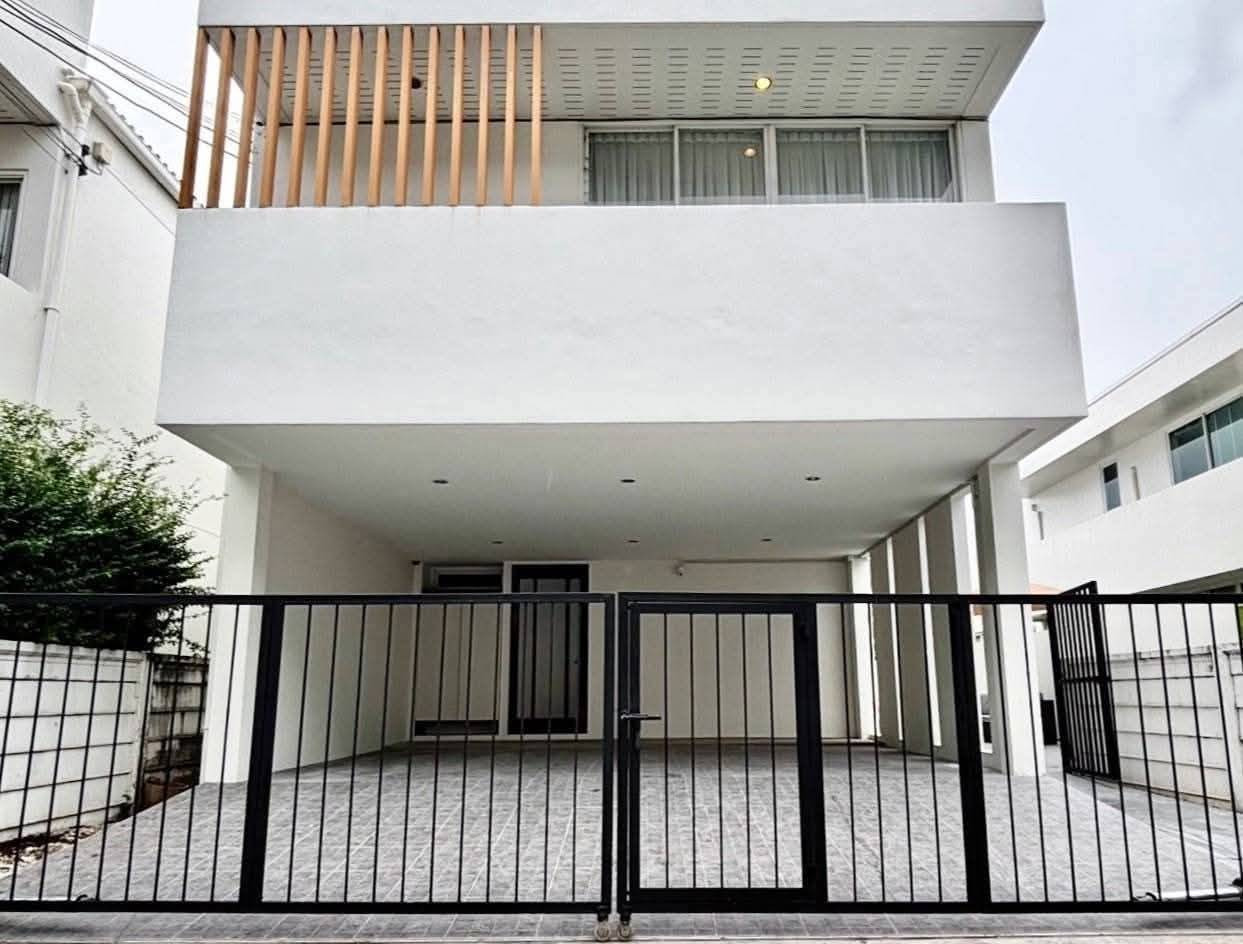 💥CP-11677💥ให้เช่า บ้านเดี่ยวพูลวิลล่า สไตล์โมเดิร์น โครงการ Courtyard Villa พระราม 9 – วงแหวน 👉แอดไลน์ @luxeliving 💥CP-11677💥ให้เช่า บ้านเดี่ยวพูลวิลล่า สไตล์โมเดิร์น โครงการ Courtyard Villa พระราม 9 – วงแหวน 👉แอดไลน์ @luxeliving
