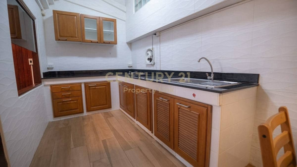 Spacious 5-Bed European Townhouse for Rent | 350 SQ.M near Expressways (Ekkamai-Sukhumvit)No.62-TH-69012 – รูปที่ 4