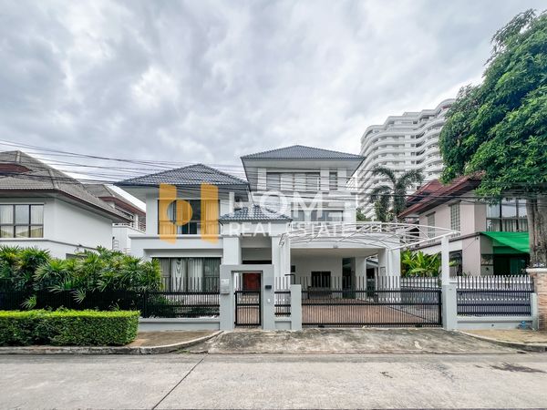 บ้านใหญ่ 3 ชั้น ใจกลางรามคำแหง ✨ ธารารมณ์ หัวหมาก / 4 ห้องนอน (ขาย), Tararom Huamark / 4 Bedrooms (FOR SALE) BZD262