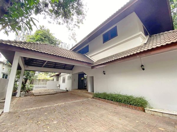 HK0678♛Single house for rent, 12 bedrooms⚝Pracha Uthit-Mengjai♜Near international school. SISB∞099-5919653,065-9423251▚Line@sureresidence