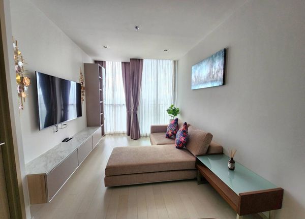 Condo for rent NOBLE Ploenchit, 42nd floor | 2 bedrooms, fully furnished, ready to move in, good location, convenient travel, next to BTS Ploenchit.