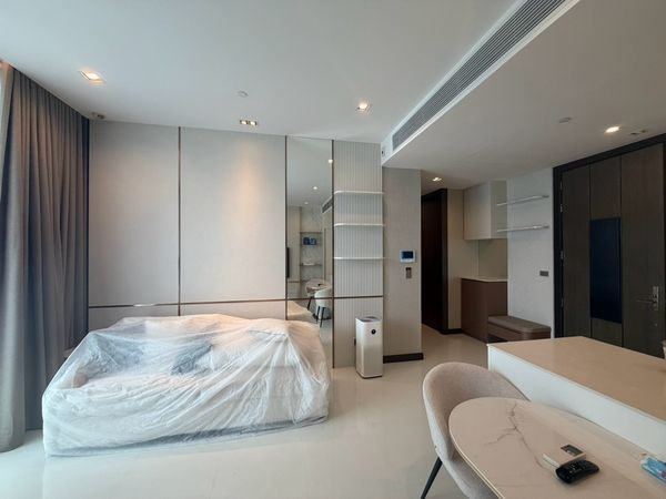 For Rent Q1 Sukhumvit 2beds size 95 sq.m. F/F