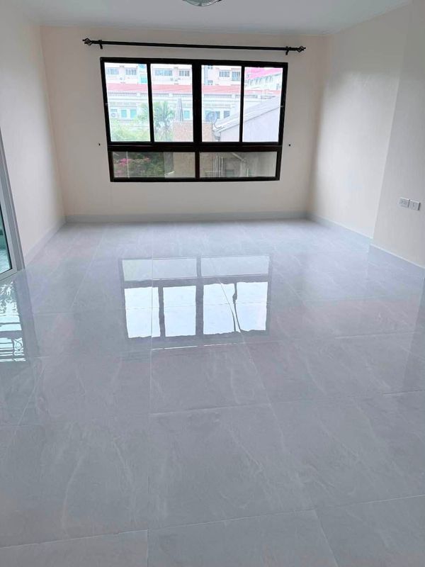(รหัส S5756) ขายคอนโด โครงการ ฺLumpini Place Narathiwas 24 : ลุมพินี เพลส นราธิวาส 24