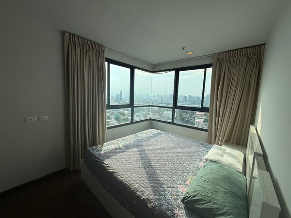 🔥 RARE CORNER UNIT at IDEO Sukhumvit 93! 😳