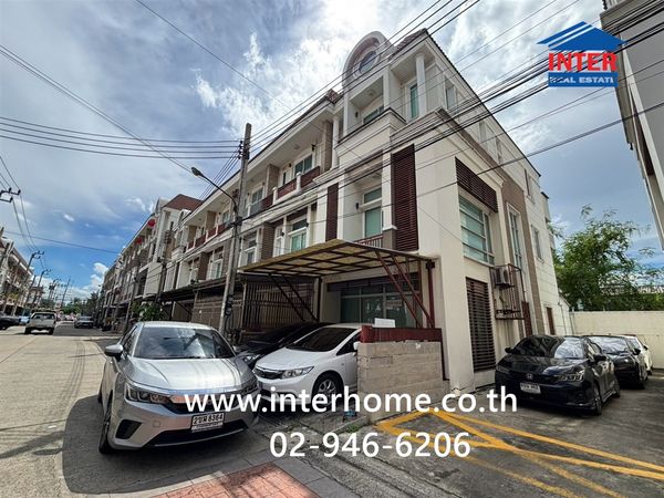 ทาวน์โฮม 3 ชั้น 22.5 ตร.ว. หมู่บ้านพรีเมี่ยม เพลส 3 เอกมัย-รามอินทรา ทาวน์โฮมนวลจันทร์ โฮมออฟฟิศนวลจันทร์ ถนนเลียบด่วนเอกมัย-รามอินทรา เขตบึงกุ่ม กรุงเทพมหานคร