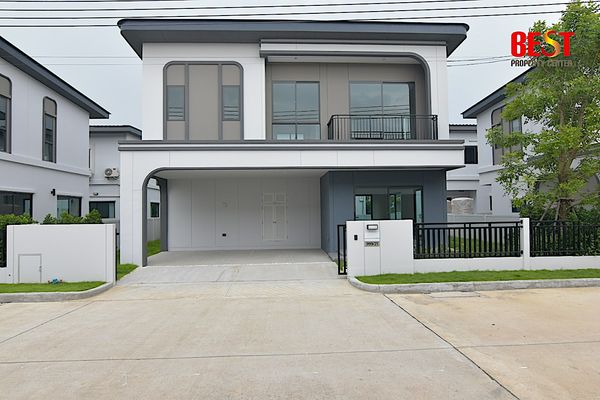 🏡 Reservation canceled! Single house for sale, Venue Form Bangna-Sriwaree, FULFILL style, 188 sq m, 3 bedrooms, 3 bathrooms, 2 parking spaces, starting at 6.99 million, near King Power Sriwaree.