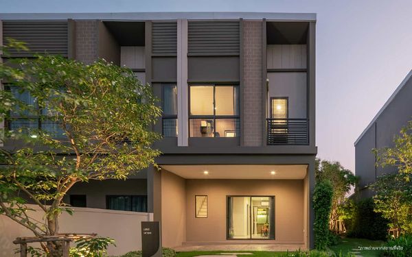✨ 🏡 V Compound Bangna with the most exclusive deals waiting for you only at Landmark Living ‼️