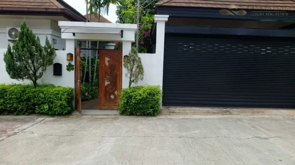 For Sale Modern Villa with Solar System at Baan Anda