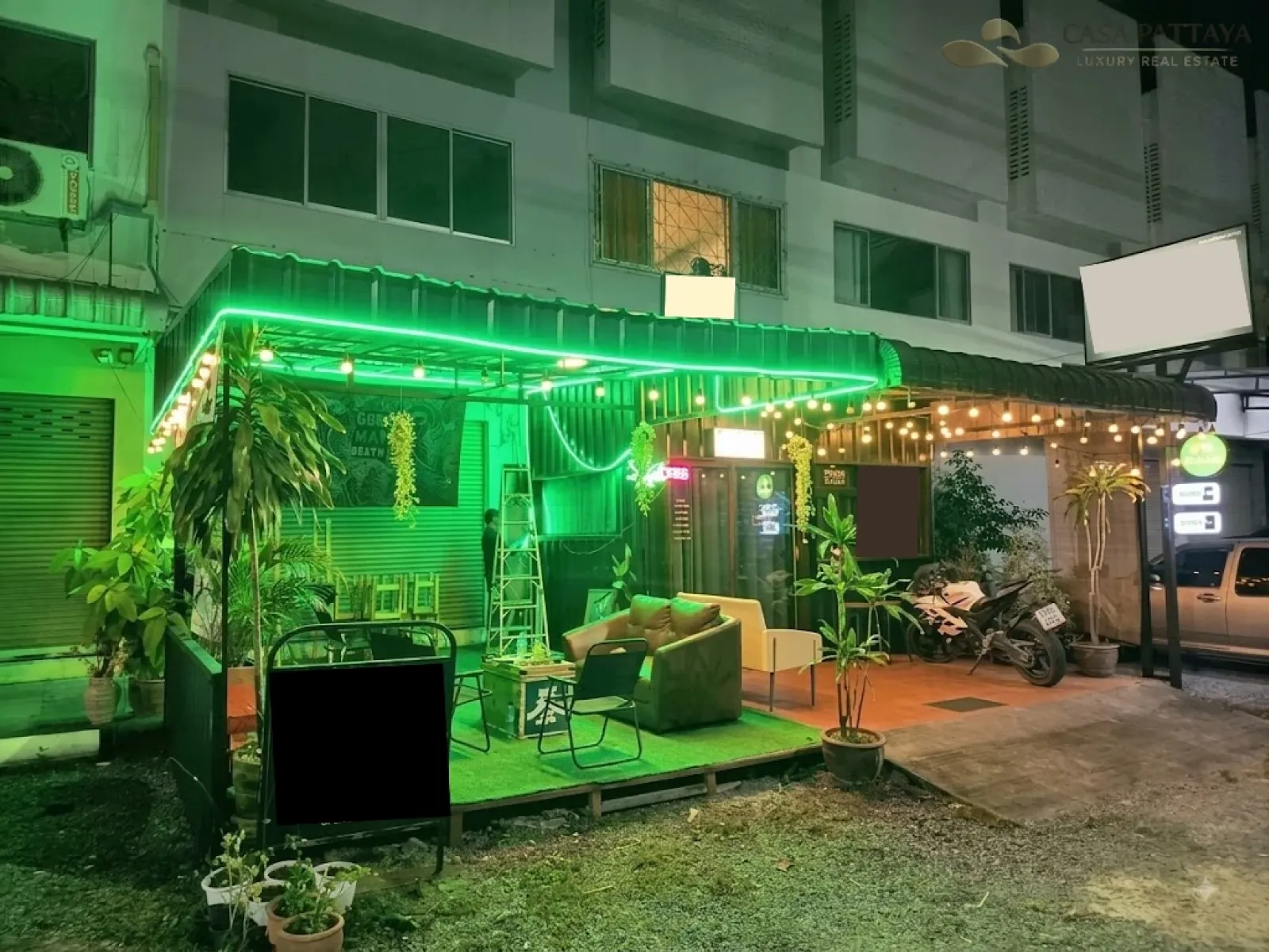 For Take Over: Cocktail Bar & Controlled Herbal Product Shop (Jomtien)