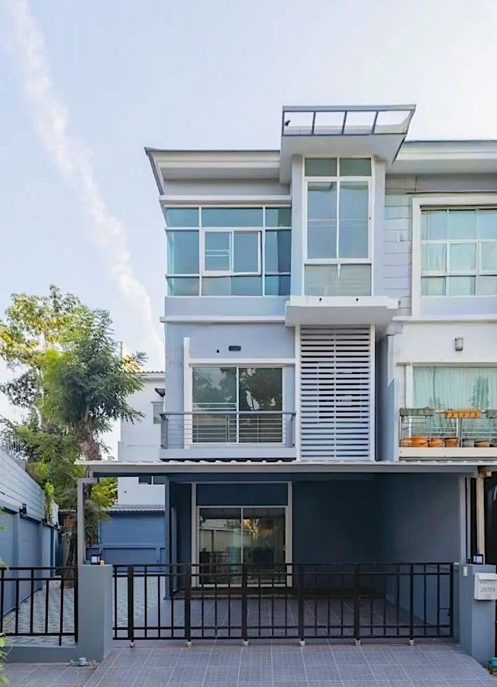 🐶🐱Townhome For Rent : The Metro Rama 9, Corner unit Townhome | Pet Friendly 🐶🐱Townhome For Rent : The Metro Rama 9, Corner unit Townhome | Pet Friendly