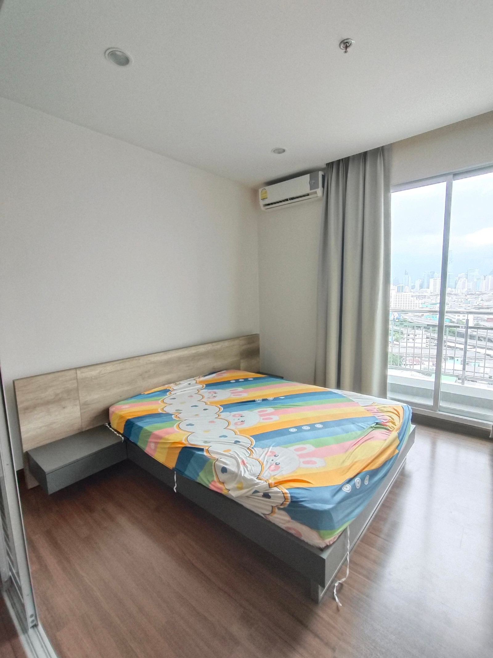 For rent, beautiful room, ready to move in, Supalai Lite Sathorn-Charoenrat Condo.
