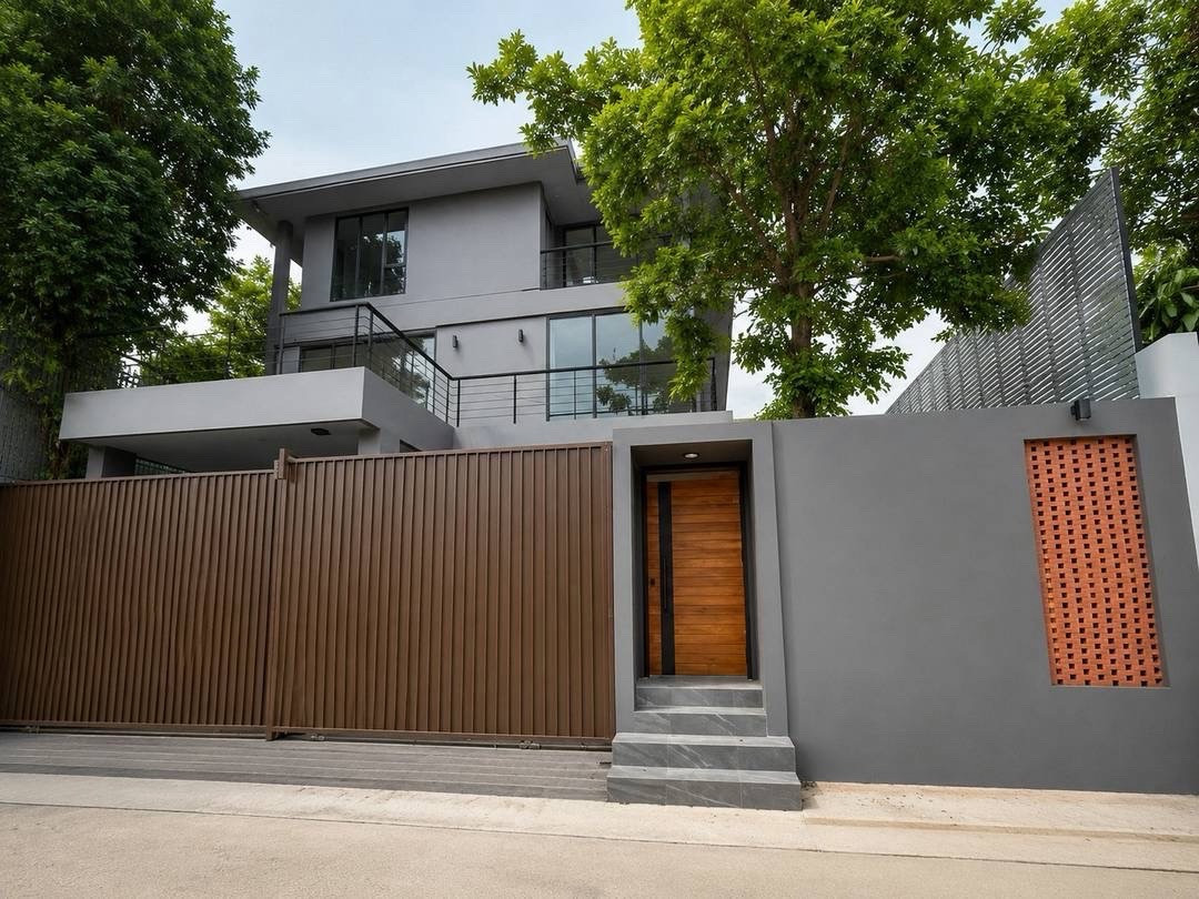 Luxury Pool Villa – Sukhumvit 71, luxury detached house with private swimming pool. In the heart of Sukhumvit 71, connecting Thonglor-Ekamai. Luxury Pool Villa – Sukhumvit 71, luxury detached house with private swimming pool. In the heart of Sukhumvit 71, connecting Thonglor-Ekamai.