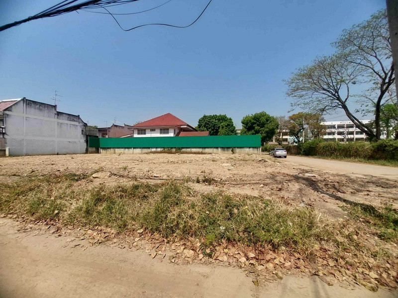 "Rare corner plot! Land for sale/rent in Chiang Mai Land, 200 sq m, Chang Klan area, filled in and next to the road on 2 sides, width 32 m. Free house design!" – รูปที่ 3
