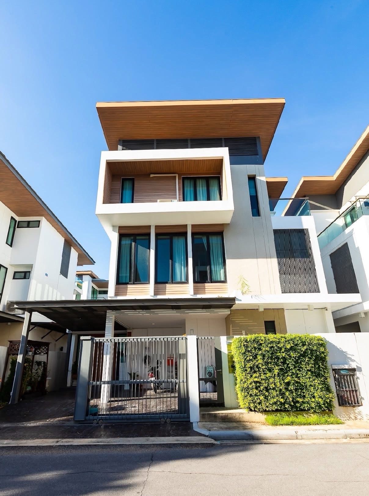 Single house The Ava Residence Sukhumvit 77 (professional condo broker)💎💎 Single house The Ava Residence Sukhumvit 77 (professional condo broker)💎💎