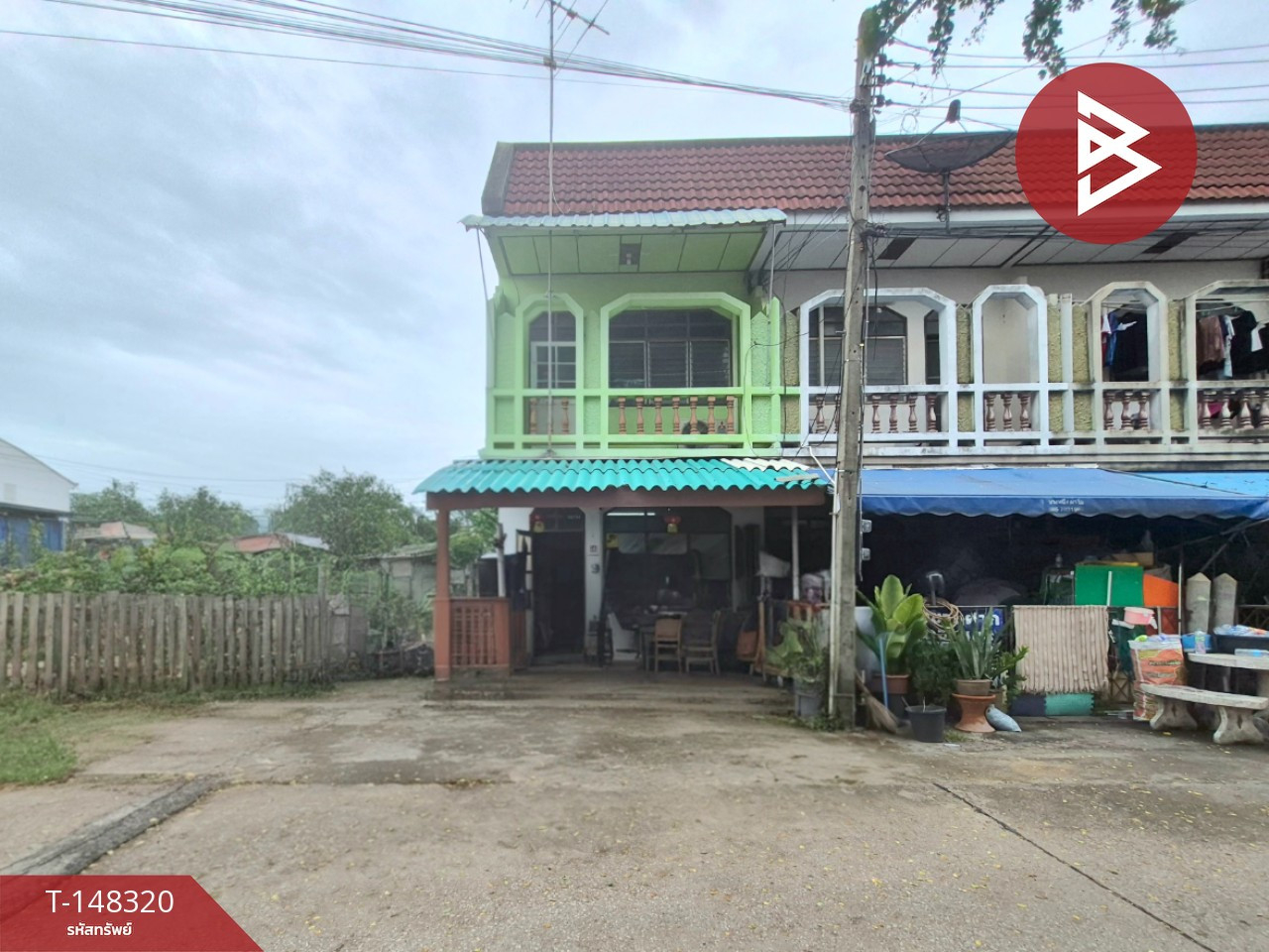 2-story townhouse for sale, area 12 sq m, Lat Yai, Samut Songkhram. 2-story townhouse for sale, area 12 sq m, Lat Yai, Samut Songkhram.