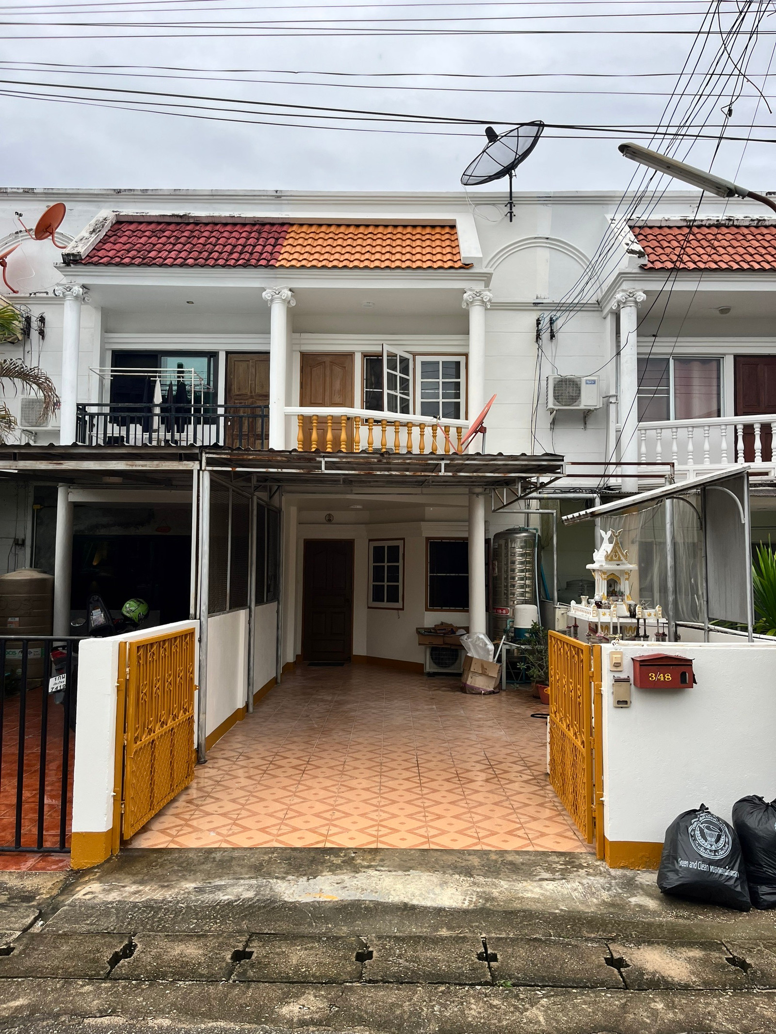 Renovated 2-Storey Townhouse for Rent in Nong Hoi, Mahidol Road, Chiang Mai Renovated 2-Storey Townhouse for Rent in Nong Hoi, Mahidol Road, Chiang Mai