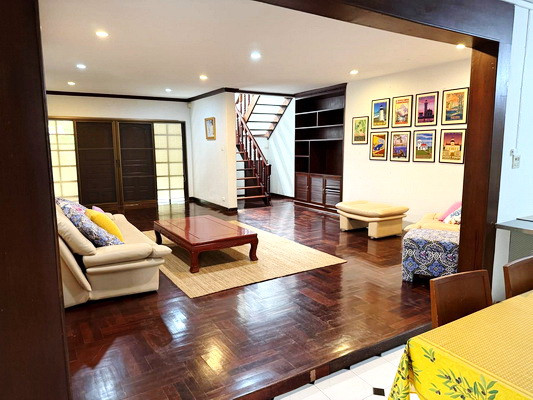 [ให้เช่า] บ้านเดี่ยว พระราม 9 ซอย 41 / 3 ห้องนอน 3 ห้องน้ำ / 60 ตรว. 200 ตรม. **50,000** บ้านเดี่ยวโลเคชั่นดี อยู่หลังเดอะไนน์ พระราม 9 ตกแต่งสวย เฟอร์นิเจอร์ครบชุด เหมาะสำหรับโฮมออฟฟิศหรือพักอาศัย พร้อมเข้าอยู่ – รูปที่ 3